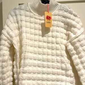 Ladies new Entro sweater.